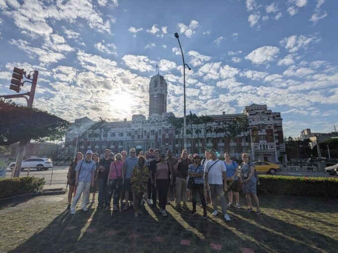 Taipei: Old Town Walking Tour - Knowledgeable Guides