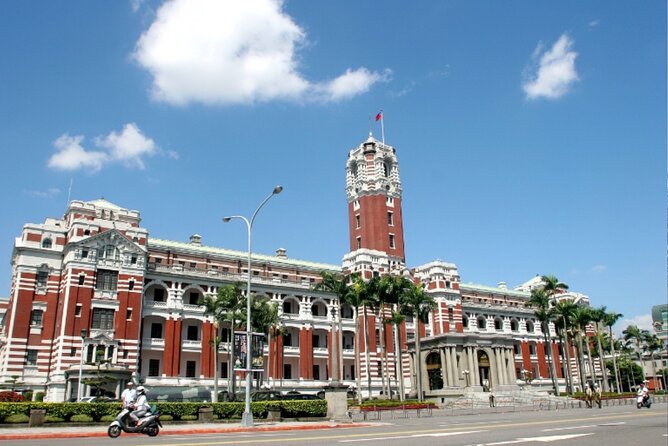 Taipei Scavenger Hunt and Sights Self-Guided Tour - How the Scavenger Hunt Works