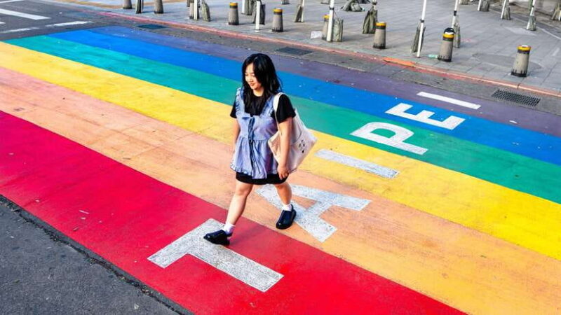 Taiwan Taipei: LGBT Photoshoot with Taiwan Photographer - Value and Pricing