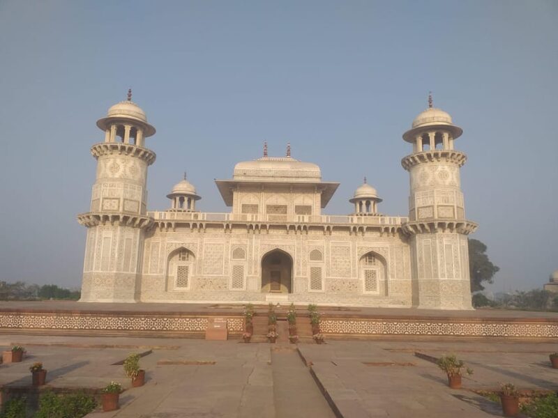Taj Mahal Sunrise and Sunset Tour From Delhi With Sikri - Included Amenities