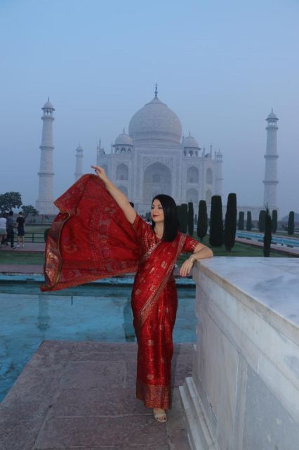 Taj Mahal With Professional Photoshoot - Key Points