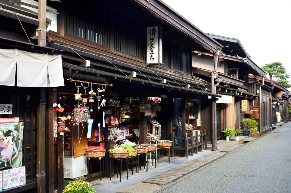 Takayama: Private Walking Tour With a Local Guide - Frequently Asked Questions