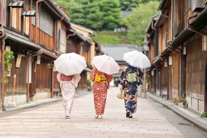 Takayama to Kanazawa With a Stop at Shirakawago - Arrival at Kanazawa Station