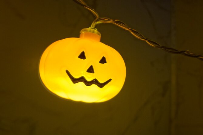 Tales of Salem Halloween Guided Walking Tour - Booking and Payment Options