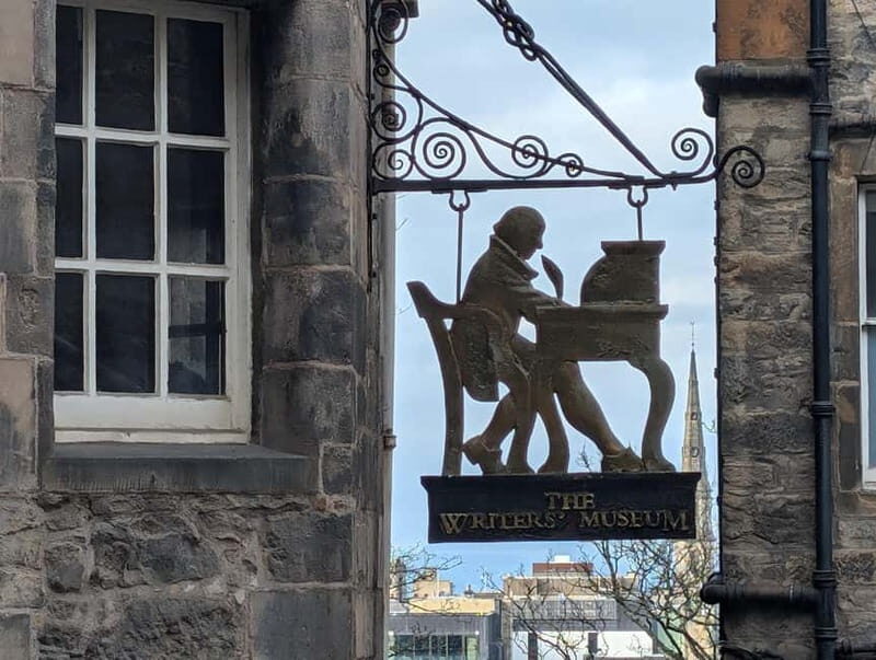 Tales of the Royal Mile - Lawnmarket and Castlehill - FAQ