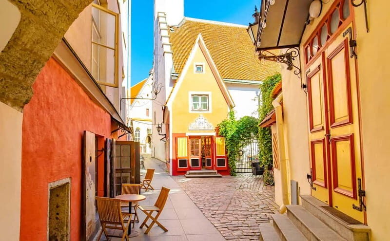 Tallinn: City Highlights Guided Walking Tour - Toompea Hill and Its Iconic Landmarks