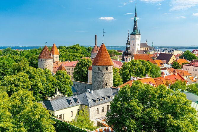 Tallinn Private Walking Tour - Historic Town Hall and Surroundings