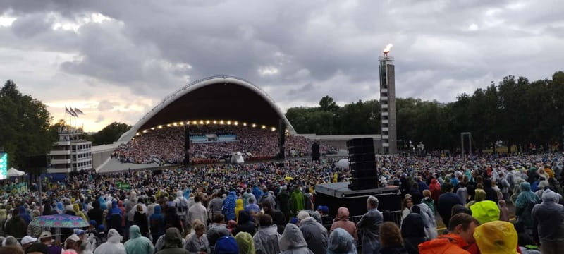 Tallinn singing grounds: story of bees that broke the empire - Exploring the Heart of Estonia’s Song Culture