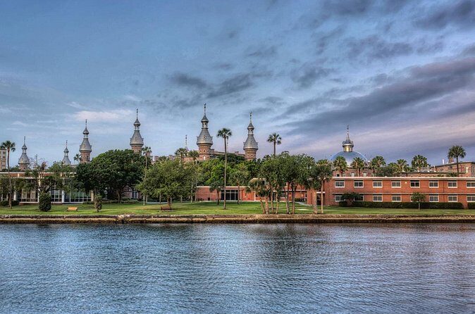 Tampa Florida Scavenger Hunt Walking Tour - Authenticity and Fun: What Travelers Are Saying