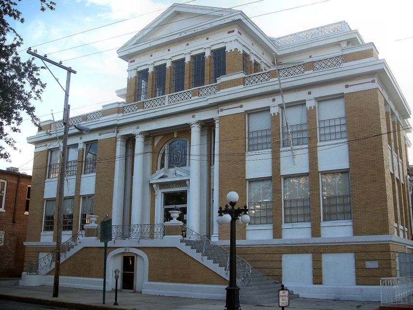 Tampa: Ybor City History Smartphone Guide - Exploring Historic Buildings