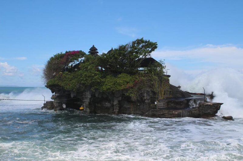 TANAH LOT, JATI LUWIH, BERATAN TEMPLE, BANYUMALA WATERFALL - Itinerary Highlights