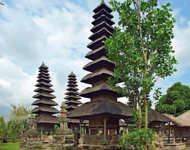 Tanah Lot Temple With Ubud Tour and Watching the Kecak Dance - Itinerary Highlights
