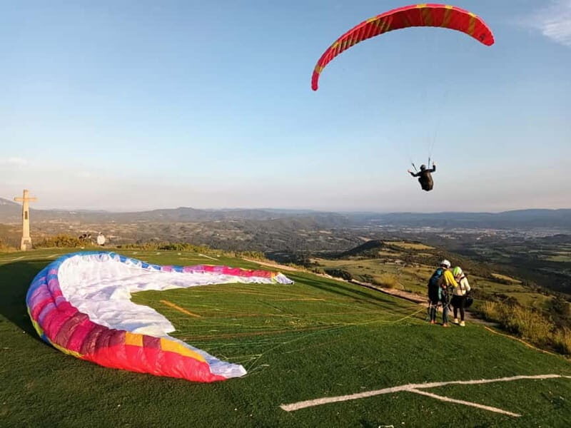 Tandem Paragliding over Barcelona + Transport - Analyzing the Value
