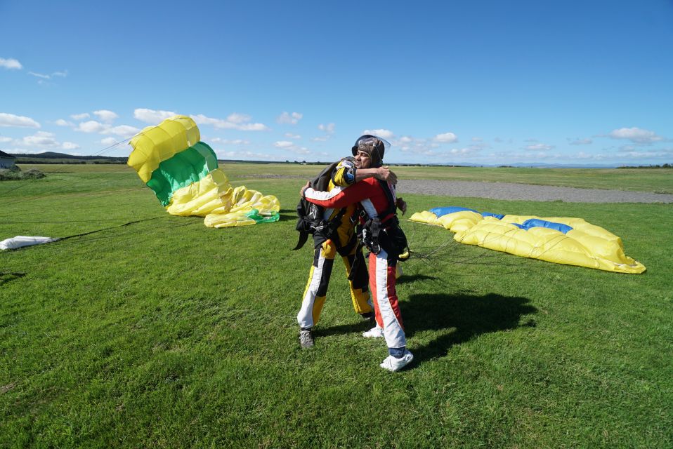 Tandem Skydive Experience in Taupo - Safety Briefing and Equipment
