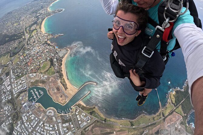 Tandem Skydive Shellharbour Beach 15,000ft - What Makes This Skydiving Experience Special?