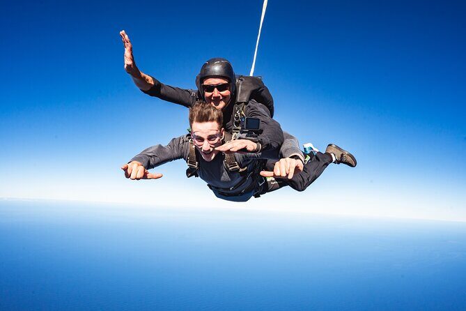 Tandem Skydive Shellharbour Beach 15,000ft - The Booking & Experience