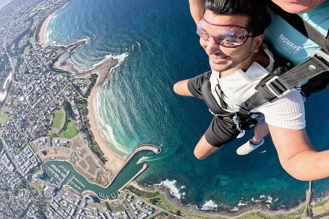 Tandem Skydive Shellharbour Beach 15,000ft - The Sum Up