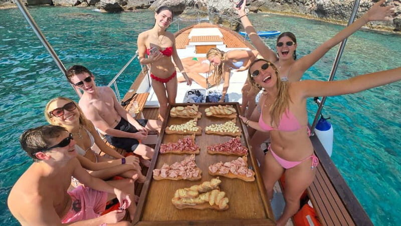 Taormina: Boat Tour with Sicilian Wine Tasting - Key Points