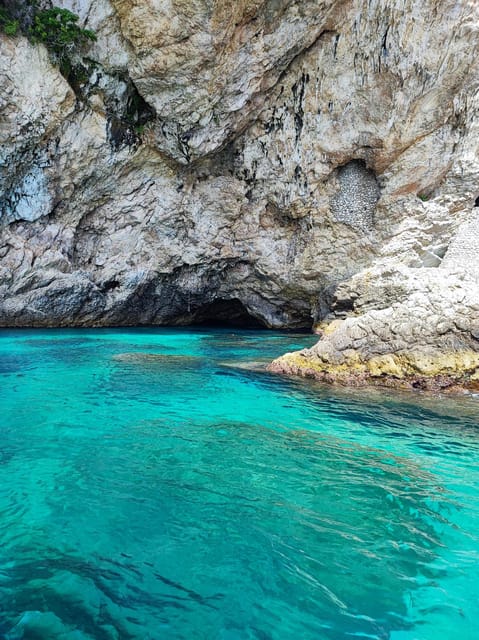 Taormina Giardini Naxos: Boat Tour With Aperitif & Snorkeling - Inclusions