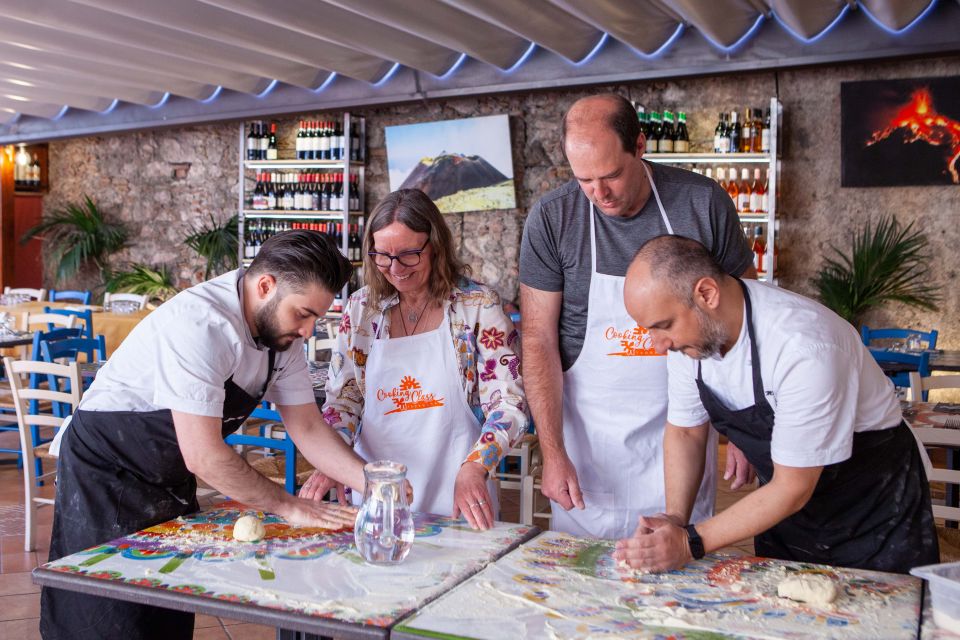Taormina: Half-Day Pizza Making Class - Included in the Experience