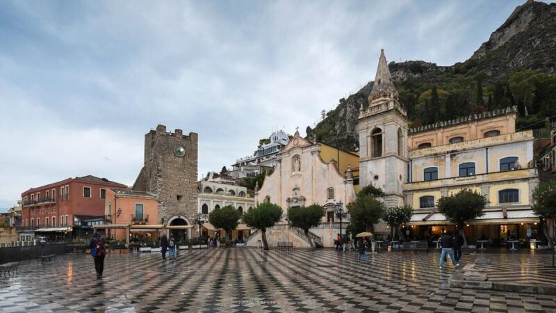 Taormina: Private tour with English/Romanian/Spanish/French/Italian guide - Key Points