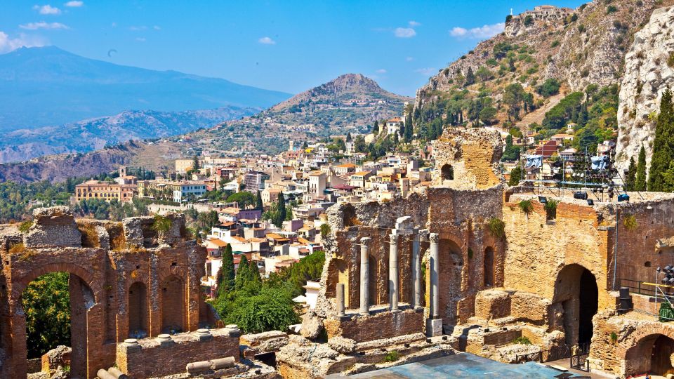 Taormina: Roundtrip Transfer From Messina - Experience in Taormina