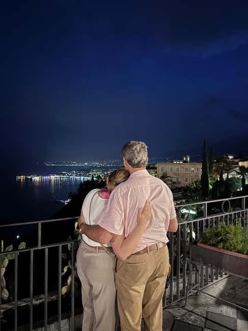 Taormina: tour with food, drinks, and sunset, pick-up from Catania - Sunset and Drinks: The Grand Finale