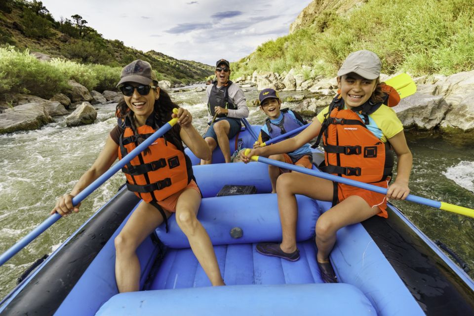 Taos: Rio Grande Racecourse Whitewater Adventure - Guided Tour in English