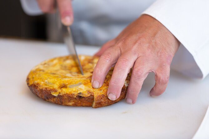 Tapas Cooking Class + Wine Pairings (Includes 5-Course Meal) - Who Will Enjoy This?