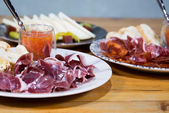 Tapas Dinner and Flamenco Show in Valencia - Authenticity and Experience