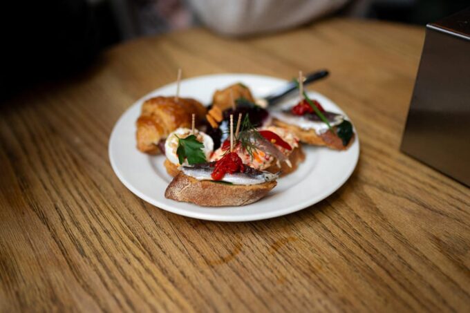 Tapas Food Tour With Dinner in Barcelona - Inclusions and Tour Details