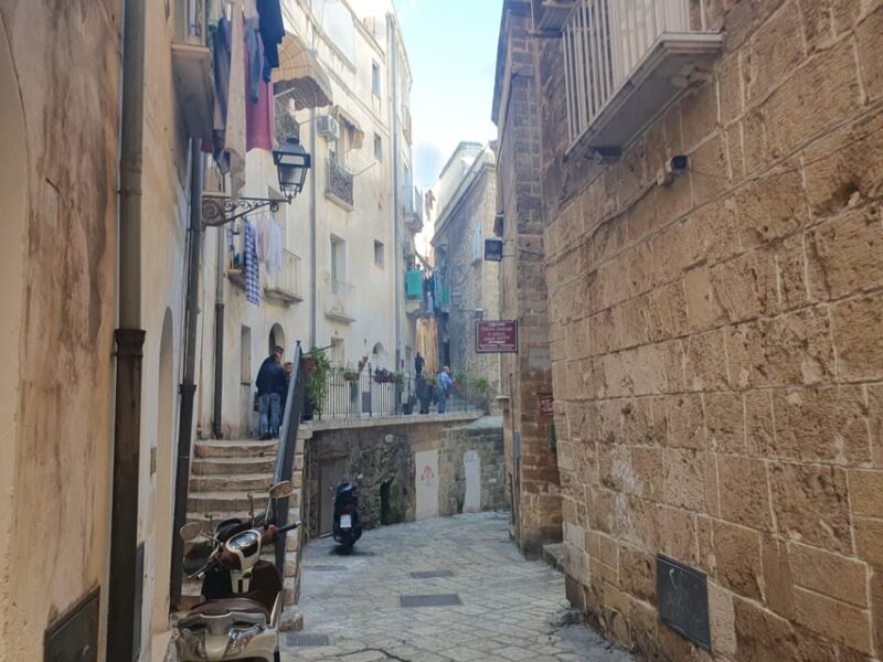 TARANTO PUGLIA WALKING TOUR UP AND DOWN - Transportation and Accessibility