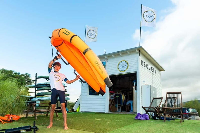 Tarifa, Cadiz: Wingfoil lessons for all levels. Children and adults - Key Points