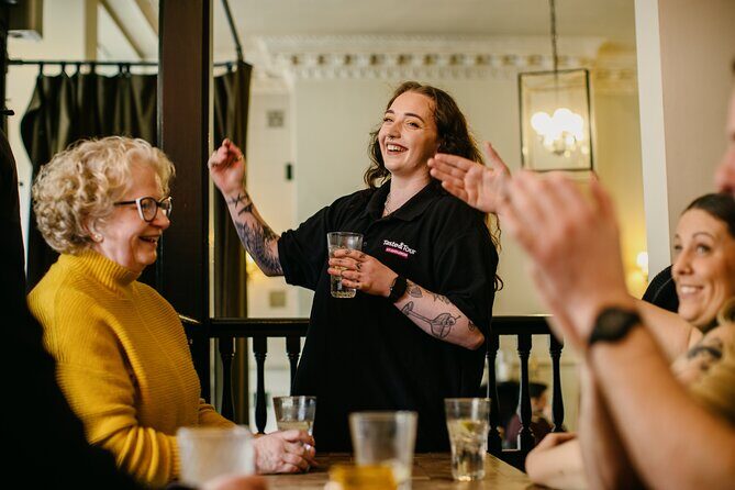 Taste & Tour: Edinburgh Food Tour with Drinks - The Sum Up