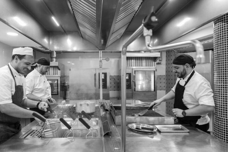Tasting dinner by the sea with exclusive use of the bay - FAQ
