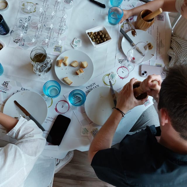 Tasting of Sicilian Olive Oils and Specialties - Guided Tour Features