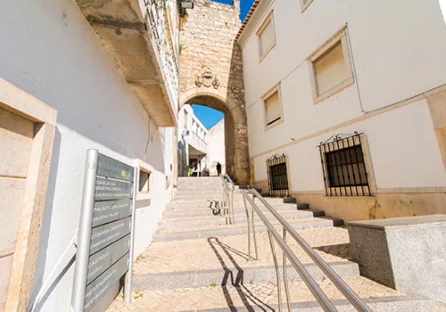 Tavira Scavenger Hunt and Sights Self-Guided Tour - Interactive Elements