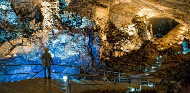 Taxco, Cacahuamilpa Caves and Cuernavaca Full-Day Tour - Key Points