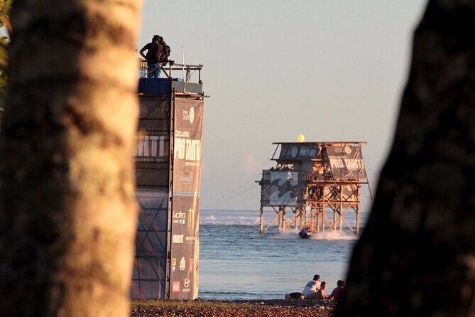 Taxi Boat to Watch the Teahupoo International Surfing Competition - The Experience in Detail