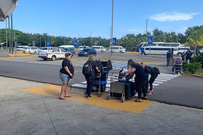 Taxi Cabaret Airport Transfer,/ to /Pop Airport - Accessibility Options