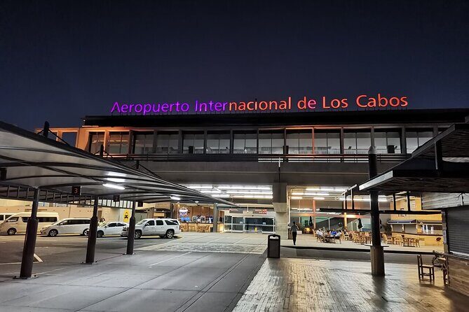 Taxis Private Shuttle - Round Trip Los Cabos - A Look at the Experience: What Travelers Say