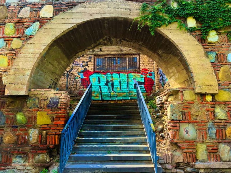 Tbilisi: Hidden Gems Walking Tour with Food & Wine Tastings - Exploring Tbilisi’s Hidden Corners
