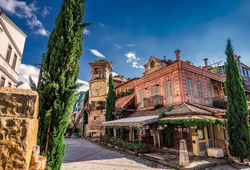 Tbilisi: Historic & Modern City tour with 2 Cable Car rides - The Guide’s Role and Group Size