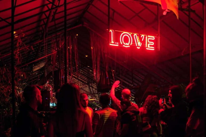 Tbilisi: Nightlife Highlights Tour with Welcome Drinks - Who Will Enjoy This Tour?