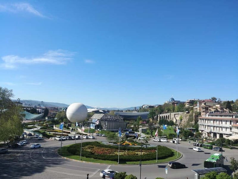Tbilisi: Private walking tour of Tbilisi's highlights - Exploring Narikala Fortress and Scenic Views