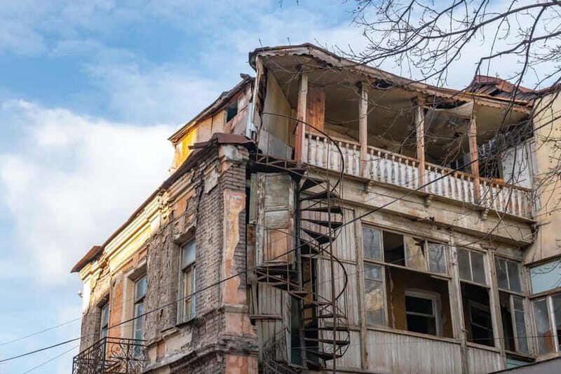 Tbilisi: Street Art & Dezerter Bazaar Tour w/ Tastings - Key Points