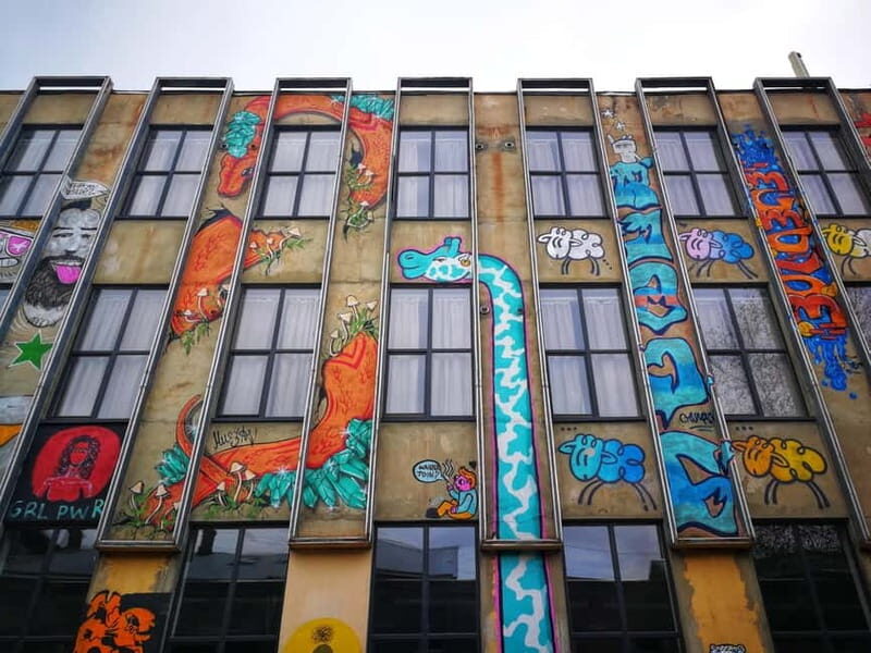 Tbilisi: Vintage Stores and Cafes Walking Tour with Coffee - Coffee, Chocolate, and Breaks