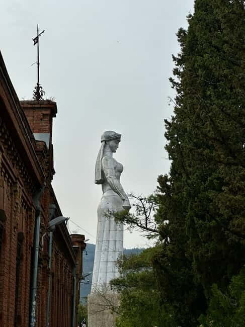 Tbilisi: Walking Tour with Cable Car Experience - Discovering Tbilisi in a Nutshell