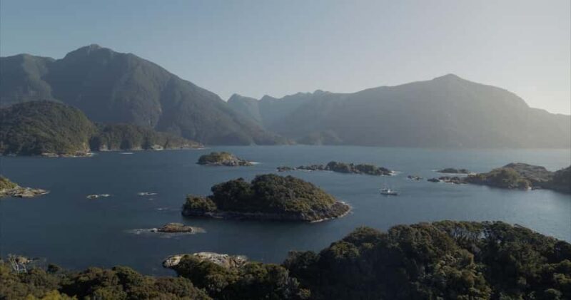 Te Anau: Doubtful & Dusky Sound Helicopter Flight - An Insider’s Look at the Experience