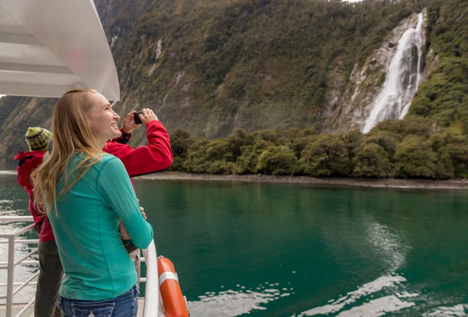 Te Anau: Milford Sound Bus, Cruise, Observatory, & Lunch - Traveler Feedback